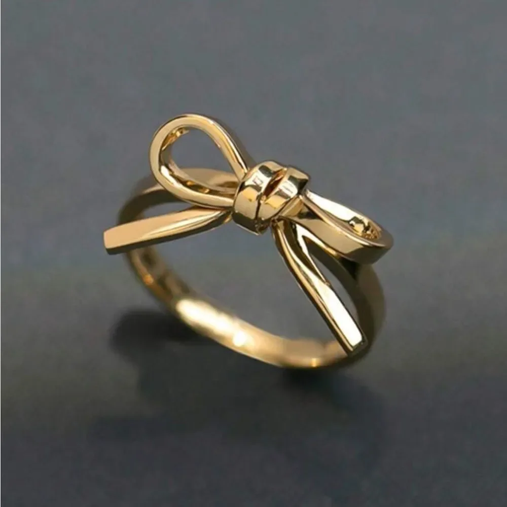 Gold Bow Ring Q28